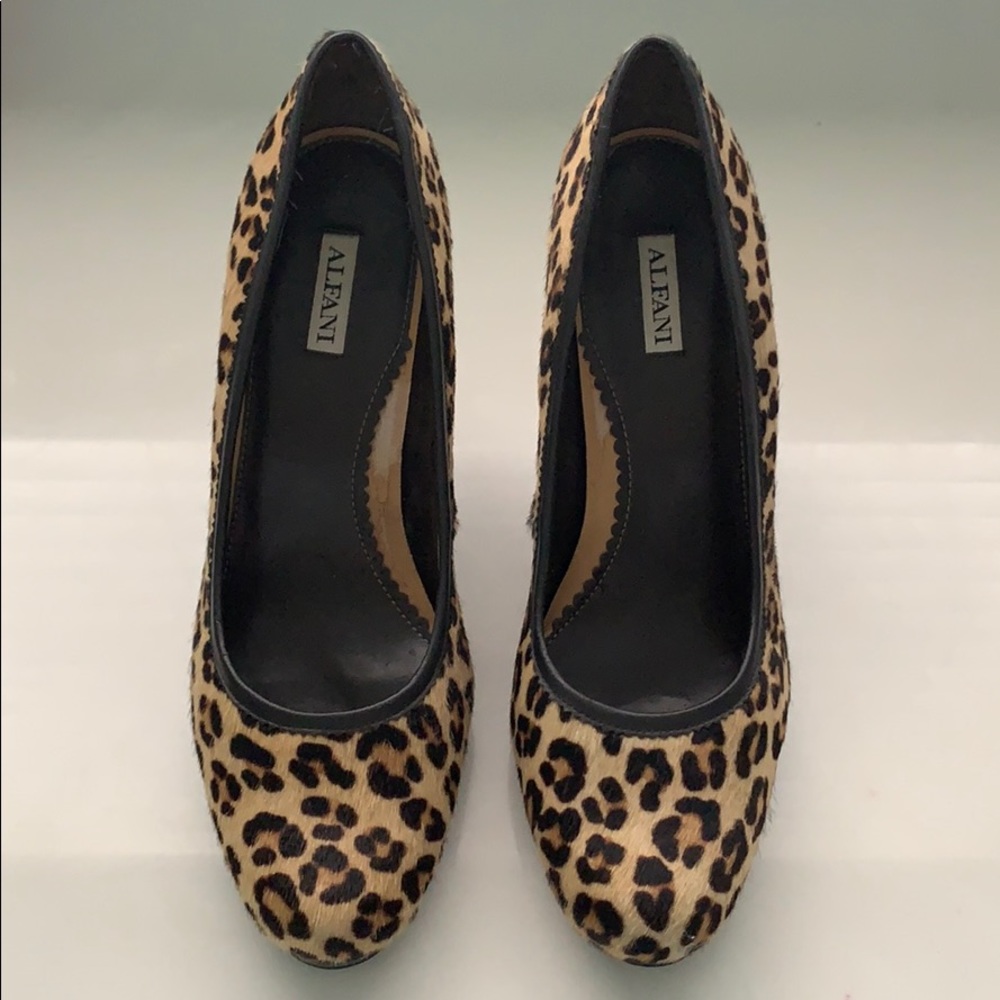 Alfani leopard print shoes